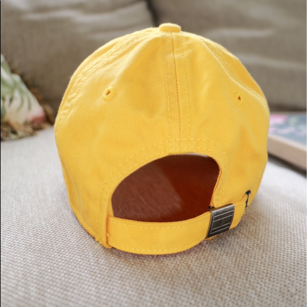 Tommy Hilfiger Hat - Picture 2 of 4